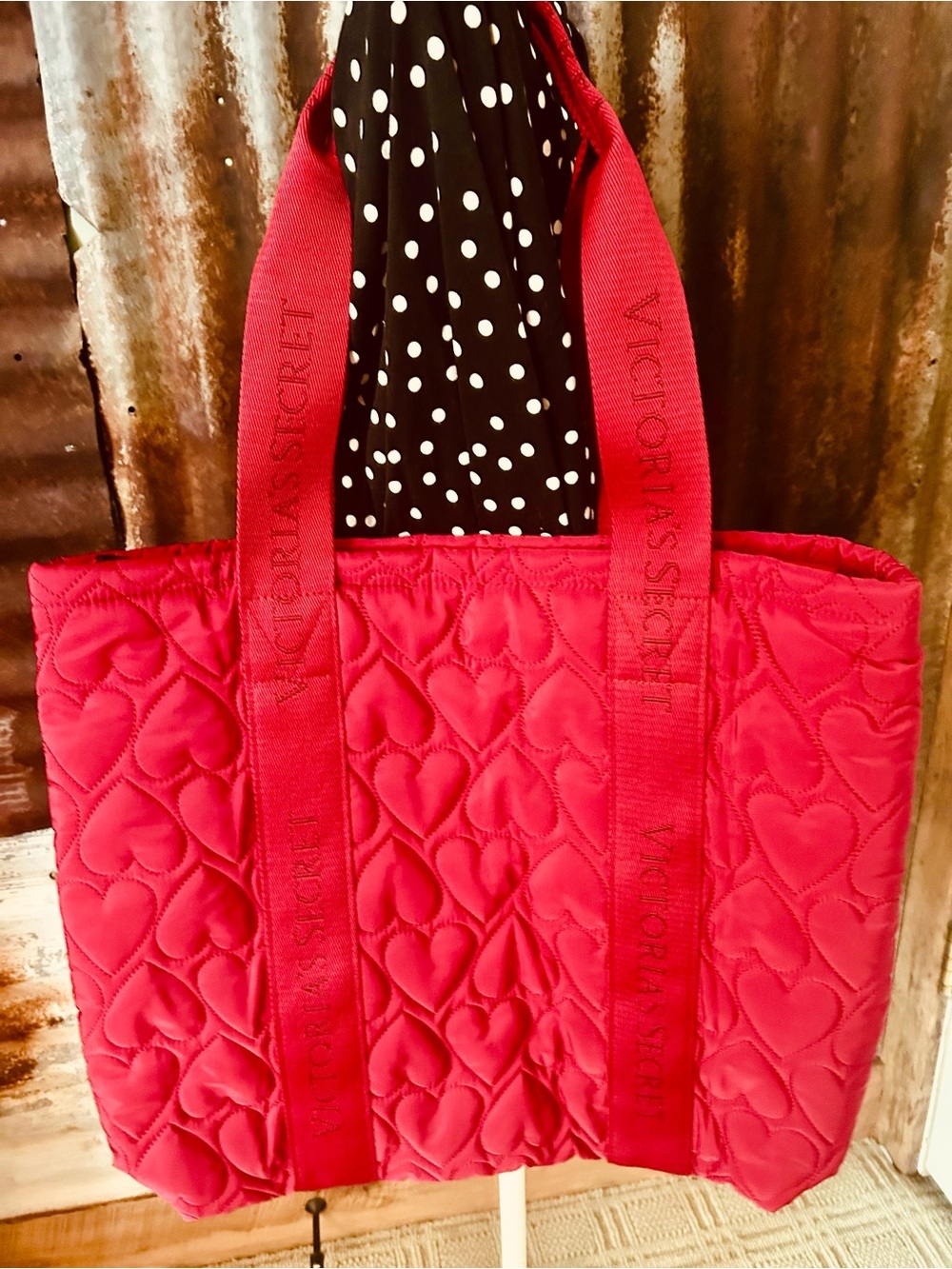 NWT-Victoria's Secret Quilted Heart Tote Bag - Picture 5 of 6